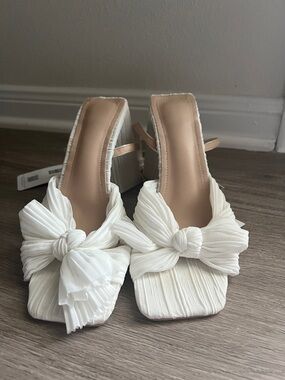 Azazie White Knotted Square-Toe Slingback Heels